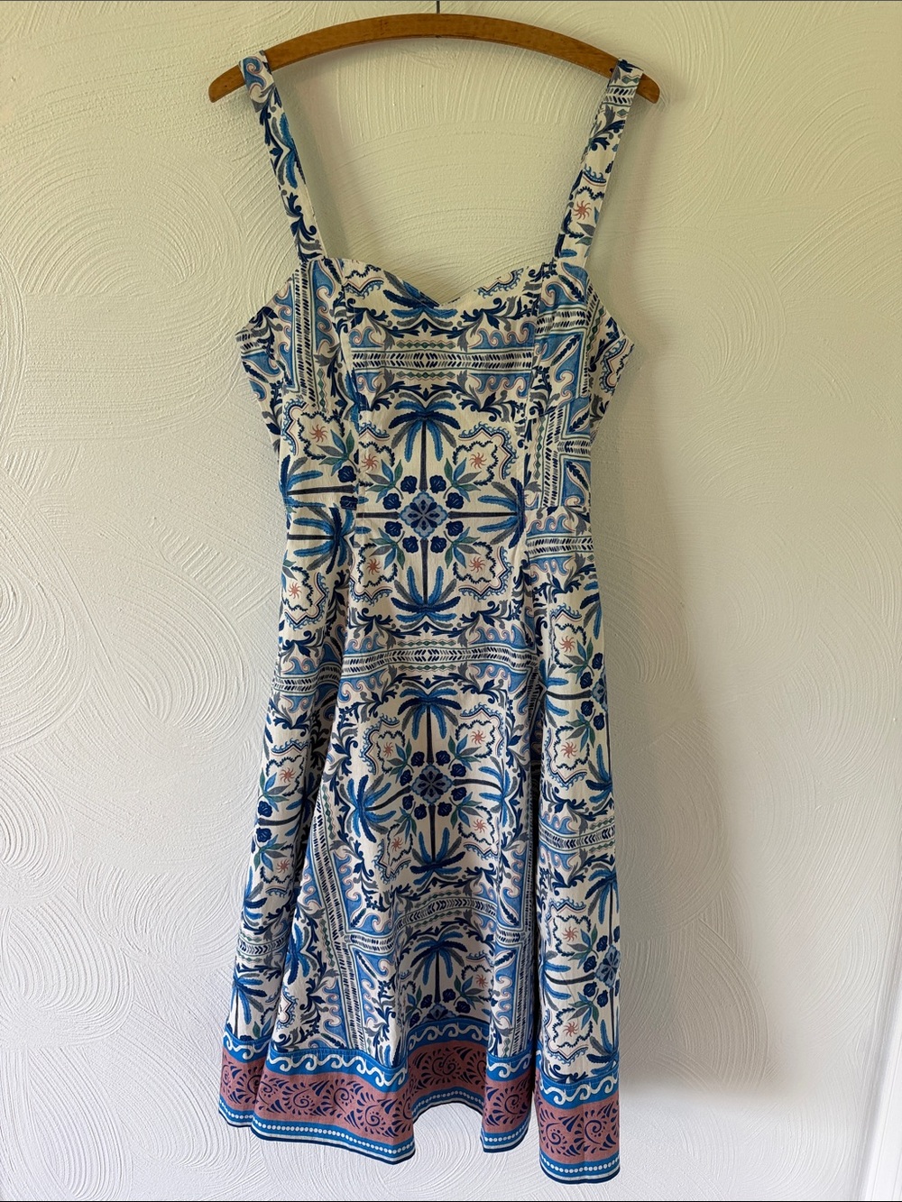 Avec Les Filles NWT Sweetheart Neckline Midi Dress.  Size 8.